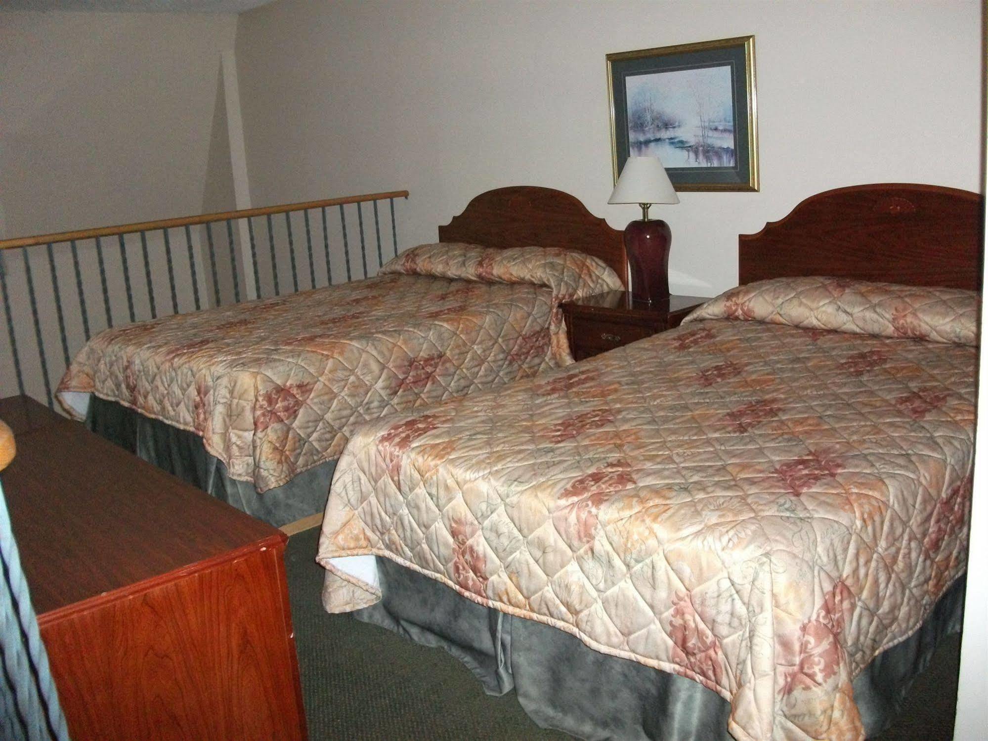 Travelodge By Wyndham Wasaga Beach Quarto foto