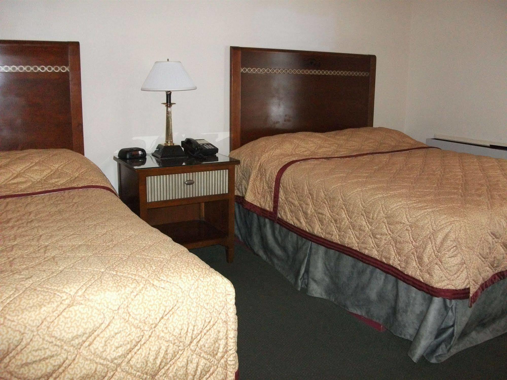Travelodge By Wyndham Wasaga Beach Exterior foto